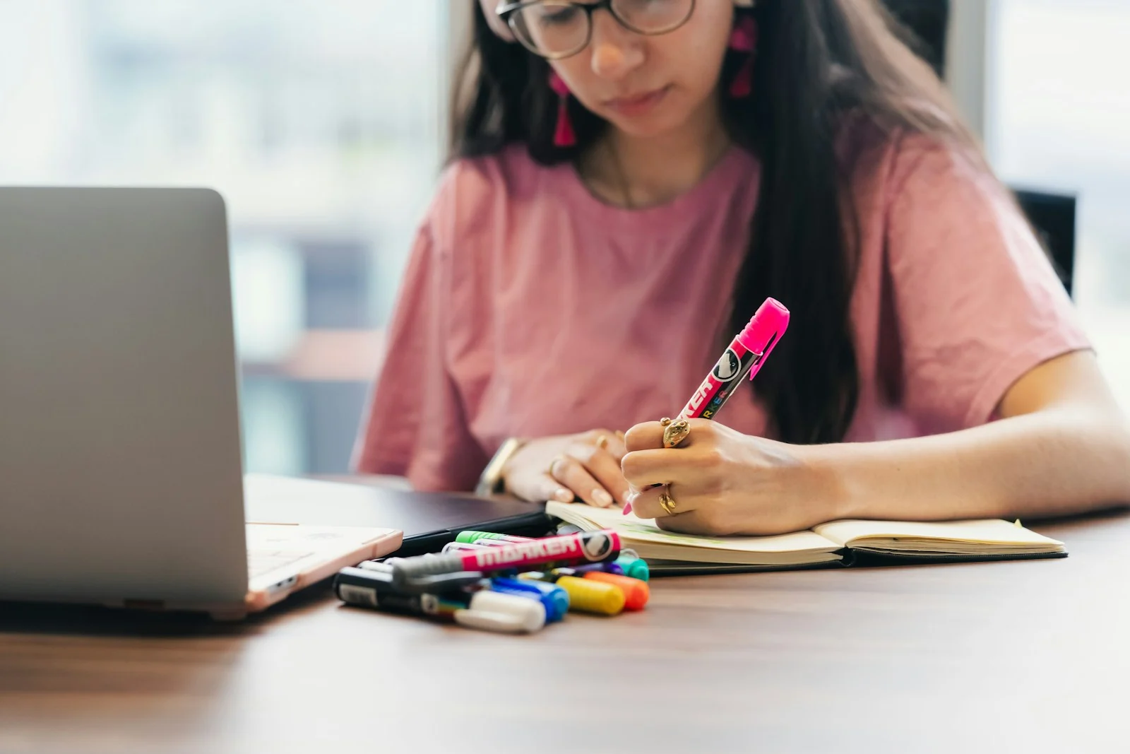 Student preparing with structured online study materials